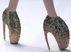 lady gaga shoes_01
