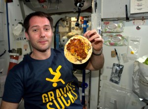 food spaghetti cropped