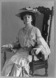 alice-roosevelt-longworth-1884-three-quarter-length-portrait-seated-in-chair-640