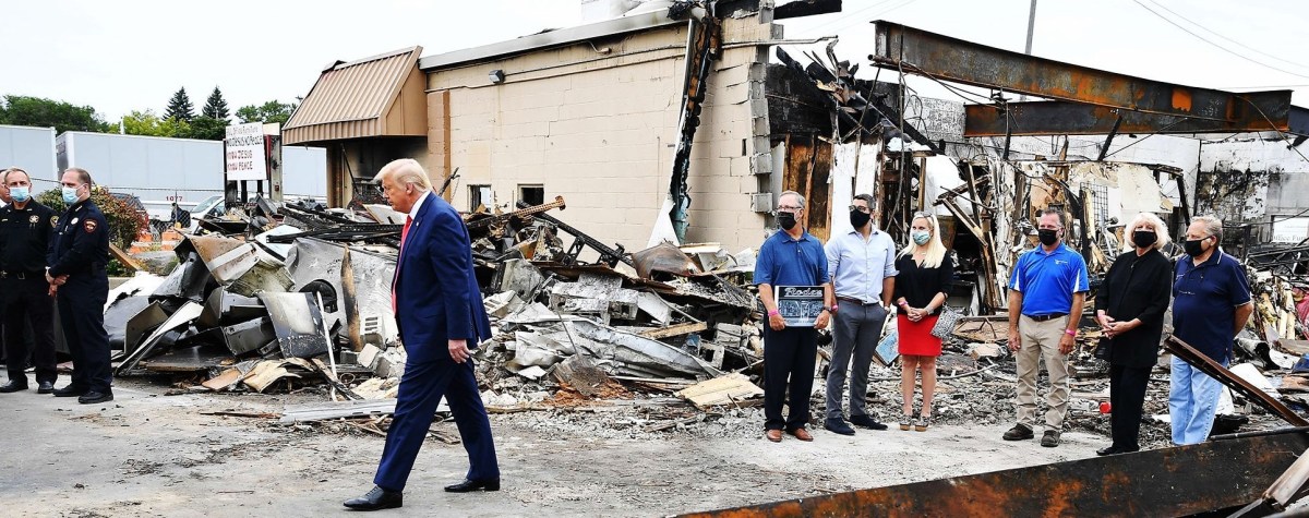 Who’s The Idiot With No Face&nbsp;Mask?